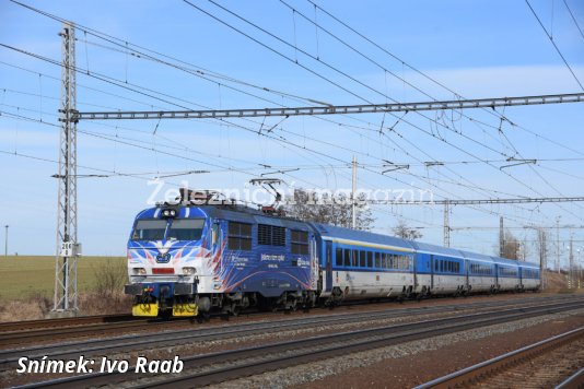 InterJet s lokomotivou řady 151
