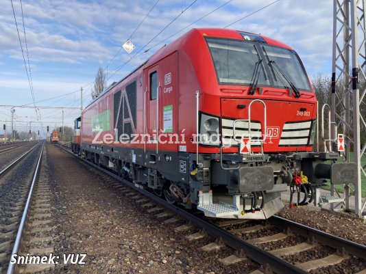 Vectron řady 249 na okruhu