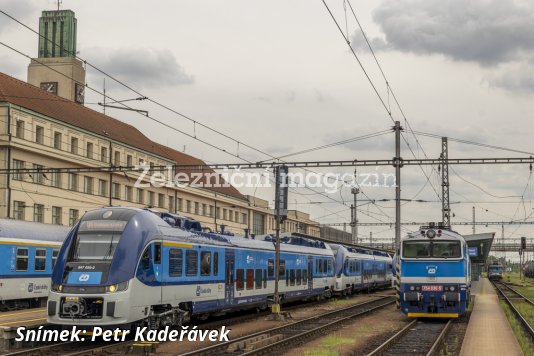 Další nové RegioFoxy míří do Královéhradeckého kraje