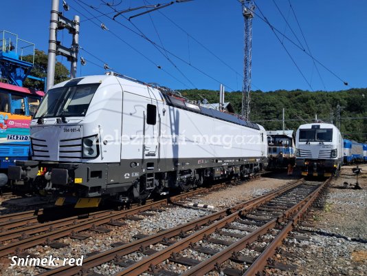 První Vectrony řady 384 v Praze