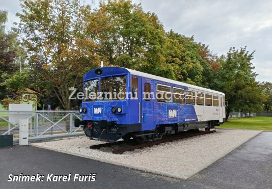 Pomník řadě 810 ve Studénce