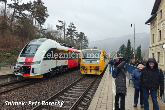 Nové RegioFoxy pro Středočeský kraj v provozu