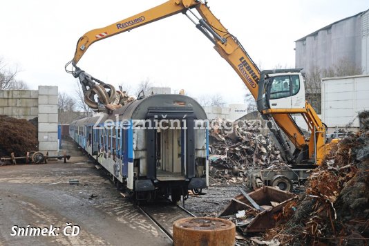 ČD posílají v průměru denně jeden starý vůz do šrotu